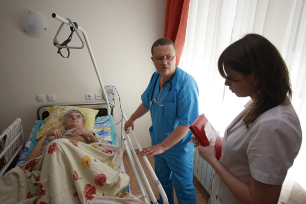 Какую помощь предоставляют хосписы?