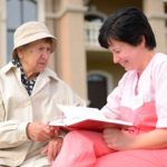 Как выбрать частный пансионат для пожилых людей?