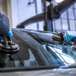Особенности ремонта лобового стекла автомобиля