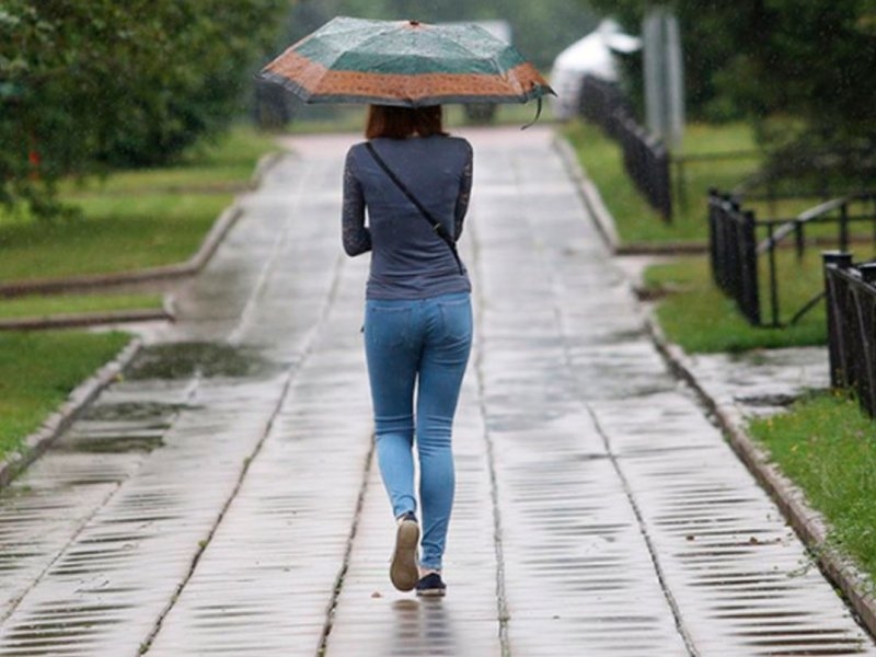 Врачи: перепады давления из-за летнего похолодания могут быть очень опасны