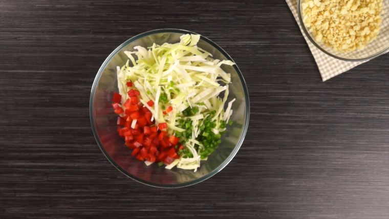 Капустная пицца с сосисками: такого вы точно не пробовали!