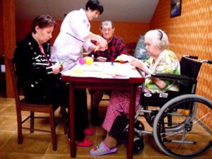 Как выбрать хороший пансионат для больного с деменцией