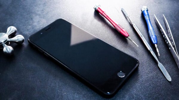 Особенности ремонта Apple iPhone