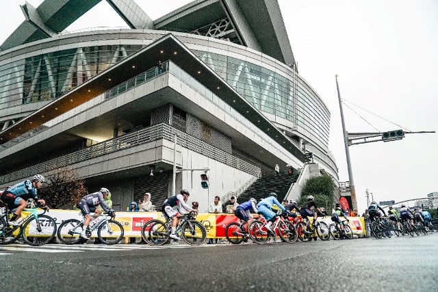 Йонас Вингегор, Джонатан Милан, Примож Роглич выступят на Критериуме Тур де Франс в Сайтаме