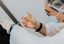 ВОЗ рекомендовала прививать детей новой вакциной против малярии