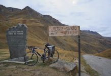 Экологи выступают против включения перевала Коль-де-Саренн в маршрут Тур де Франс-2026