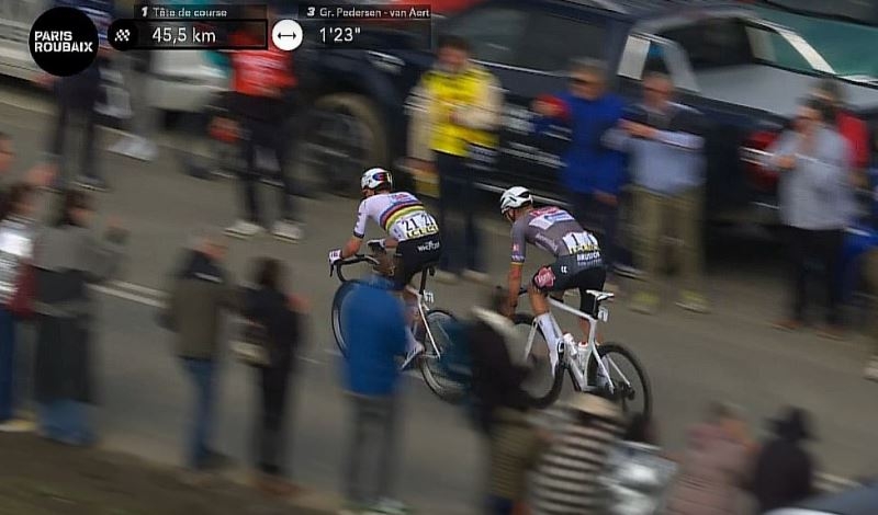 Майкл Богерд о Тадее Погачаре и Матье ван ден Пуле: «Каждый сольный отрыв немного травмирует организм»