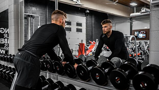 Врач перечислил упражнения, необходимые всем мужчинам старше 50 лет