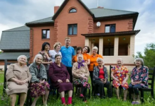 Где пожилым людям в Москве живется легче: как выбрать пансионат, не теряя силы