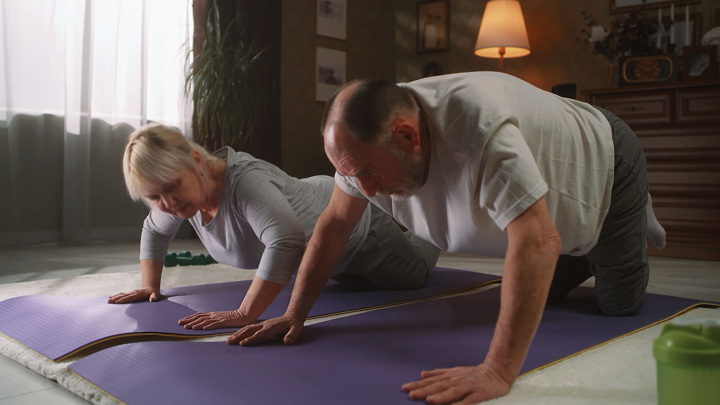 4 неочевидных рецепта из творога: от ряженки до рыбных котлет