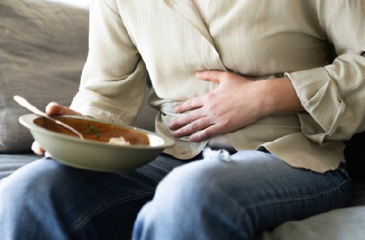 Вода и овощи не помогут: Врач назвал ошибку утром, которая запускает рак