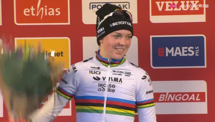 Чемпионка мира по велокроссу Фем ван Эмпель объявила о приостановке карьеры