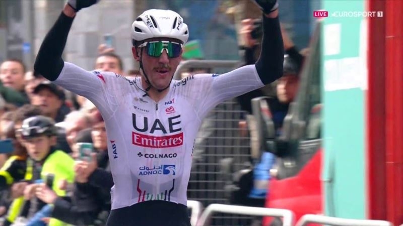 UAE Team Emirates планирует включить Макналти в состав на Тур де Франс-2026 для поддержки Погачара