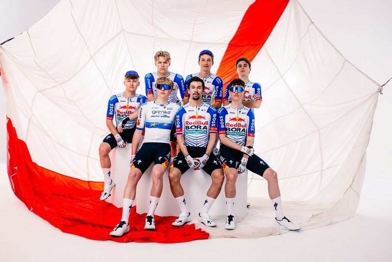 Red Bull &ndash; BORA &ndash; hansgrohe обновила дизайн формы на 2026 год
