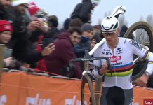 Матье ван дер Пул — победитель этапа Кубка мира по велоспорту-2025 в Антверпене