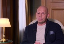 Хирурги НИИ им. Склифосовского удалили пациенту опухоль размером с голову