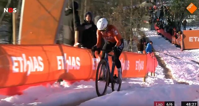 Сейлин дель Кармен Альварадо выиграла этап Кубка мира по велокроссу в Зонховене