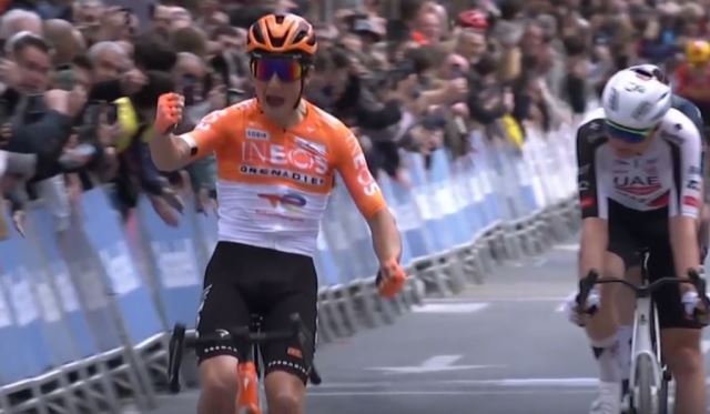 Эндрю Огаст &mdash; победитель 3 этапа Вуэльты Валенсии-2026