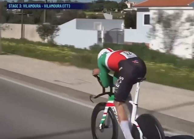 Филиппо Ганна побеждает в разделке на 3-м этапе Волты Алгарве-2026