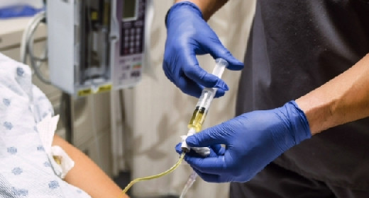 Названы способы спастись от помолодевшего рака прямой кишки